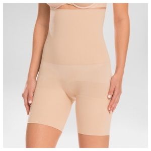 Spanx Assets Remarkable Results Shaping High Waist Short Beige Size Small